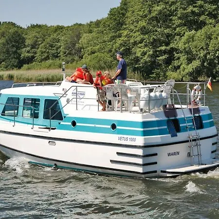 Botel Kuhnle-tours Bootshaus Zeuthen
