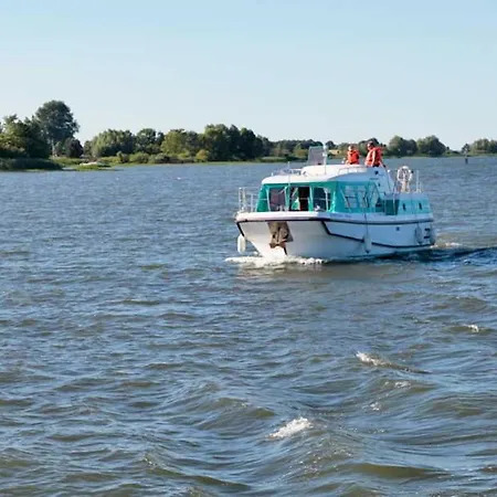 Kuhnle-tours Bootshaus