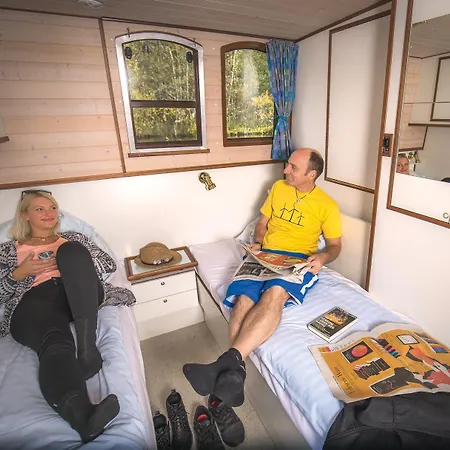 Kuhnle-tours Bootshaus