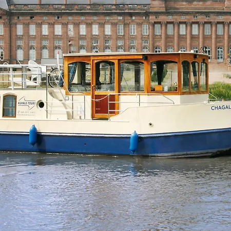 Bateau-hôtel Boats & Yachts At Harbor By Kuhnle-tours