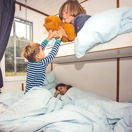 Boats & Yachts At Harbor By Kuhnle-tours Bateau-hôtel 3*