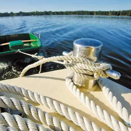 Kuhnle-tours Bootshaus Botel