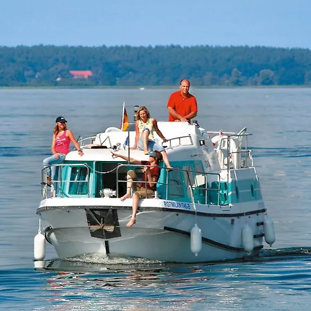 Botel Kuhnle-tours Bootshaus Zeuthen