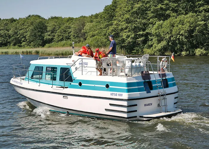 Bateau-hôtel Boats & Yachts At Harbor By Kuhnle-tours 3*