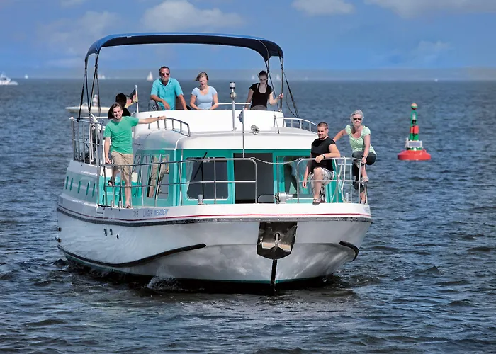 Boats & Yachts At Harbor By Kuhnle-tours Bateau-hôtel 3*