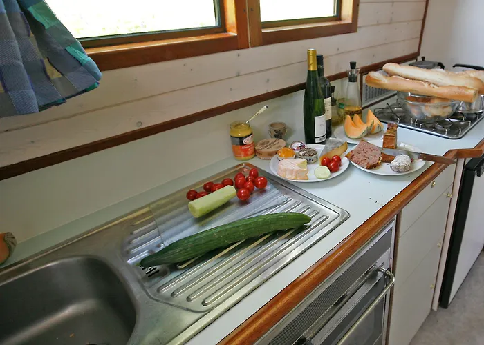 Bateau-hôtel Boats & Yachts At Harbor By Kuhnle-tours