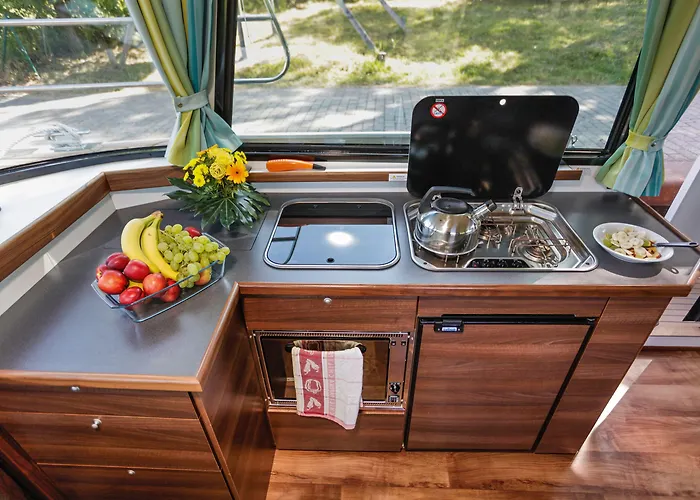 Boats & Yachts At Harbor By Kuhnle-tours بوتيل زيوثين