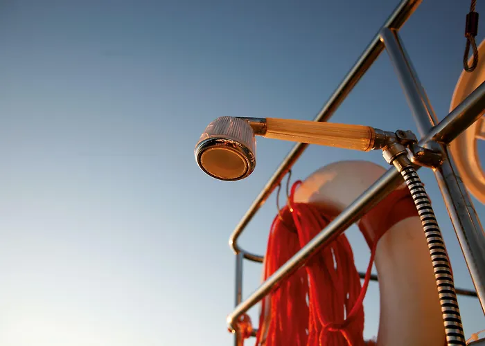 Bateau-hôtel Boats & Yachts At Harbor By Kuhnle-tours Zeuthen