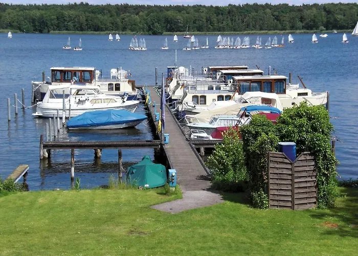 Boats & Yachts At Harbor By Kuhnle-tours Båthotell 3*