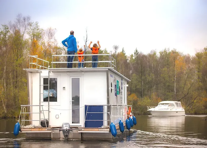 بوتيل Boats & Yachts At Harbor By Kuhnle-tours 3*