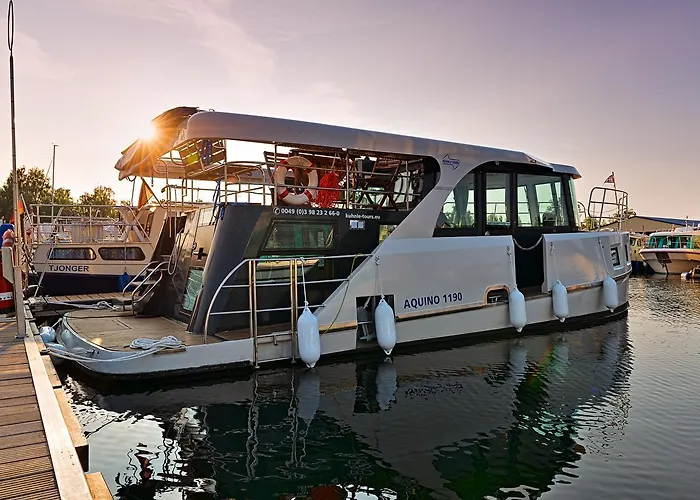 Boats & Yachts At Harbor By Kuhnle-tours زيوثين