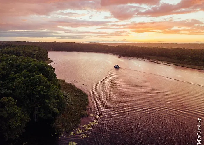 Boats & Yachts At Harbor By Kuhnle-tours بوتيل